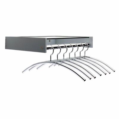 Cascando Hangon Wandgarderobe mit sieben silbernen Kleiderbügeln unter einer grauen Halterung. Moderne Garderobenlösung.